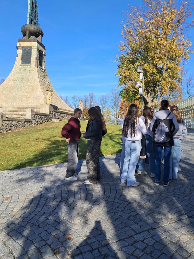 Messenger creation 5CAC95DE 6E5E 4F8F A727 E40DB9029F16