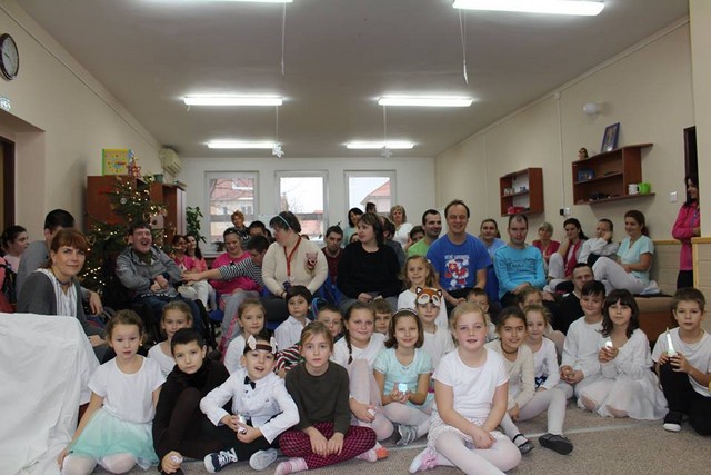 48385138 1926995844275371 898179263339954176 n